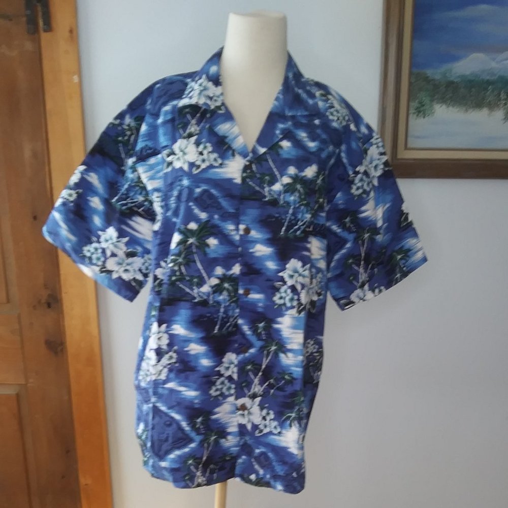 NWOT Hawaiian short sleeve button front all cotton shirt chest pocket size L